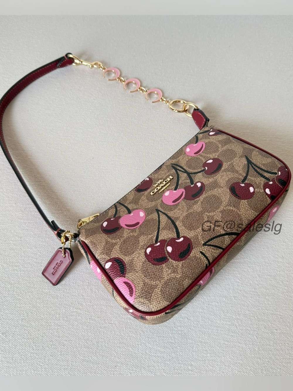 NWT Coach Nolita 19 Cherry Print Wristlet Small Bag Tan/Gold + Chain Extender - Picture 3 of 10